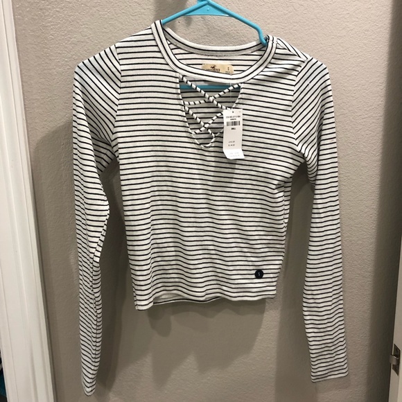 Hollister long sleeve crop top - Picture 1 of 4